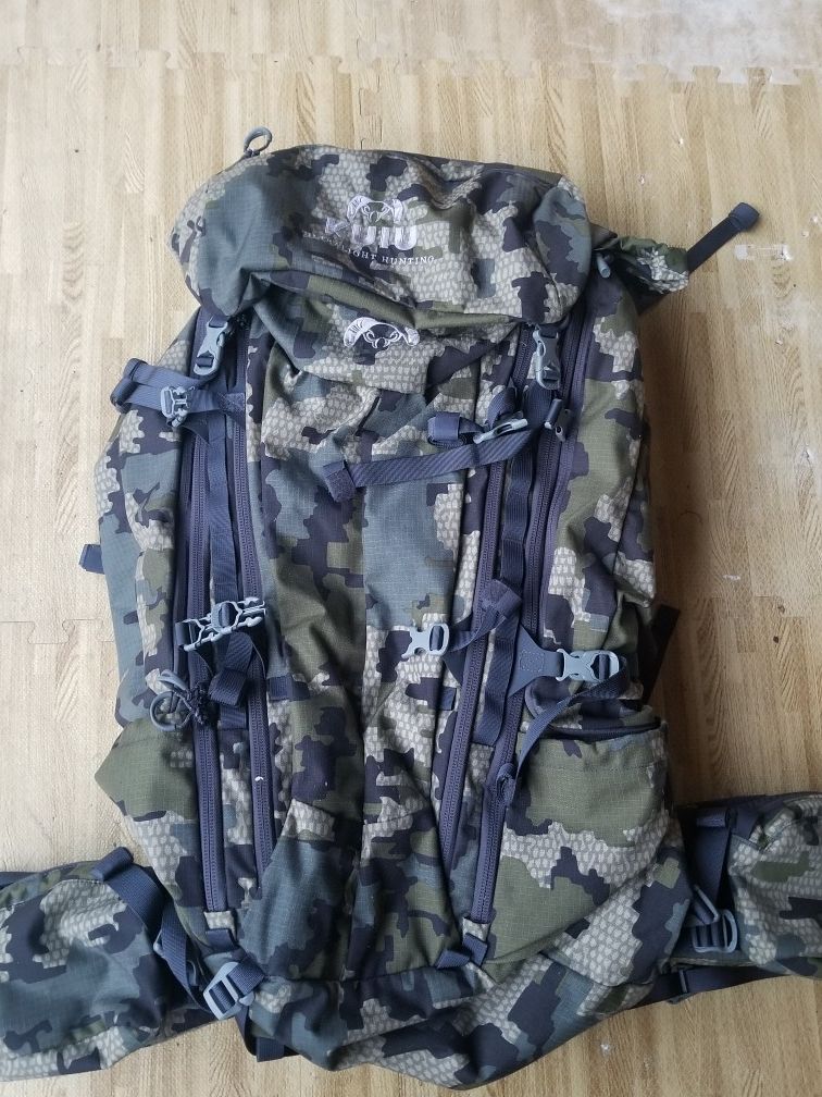 Kuiu Pro 7800 Kit Hunting Pack for Sale in Arlington, WA OfferUp