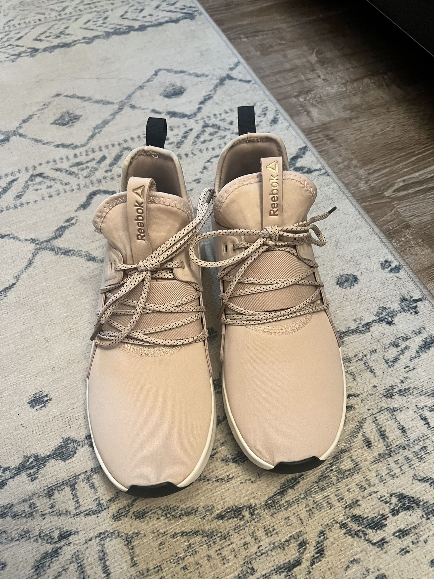 Reebok Size 7 Women’s Shoes