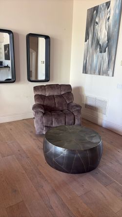 La-Z-Boy plus coffee table