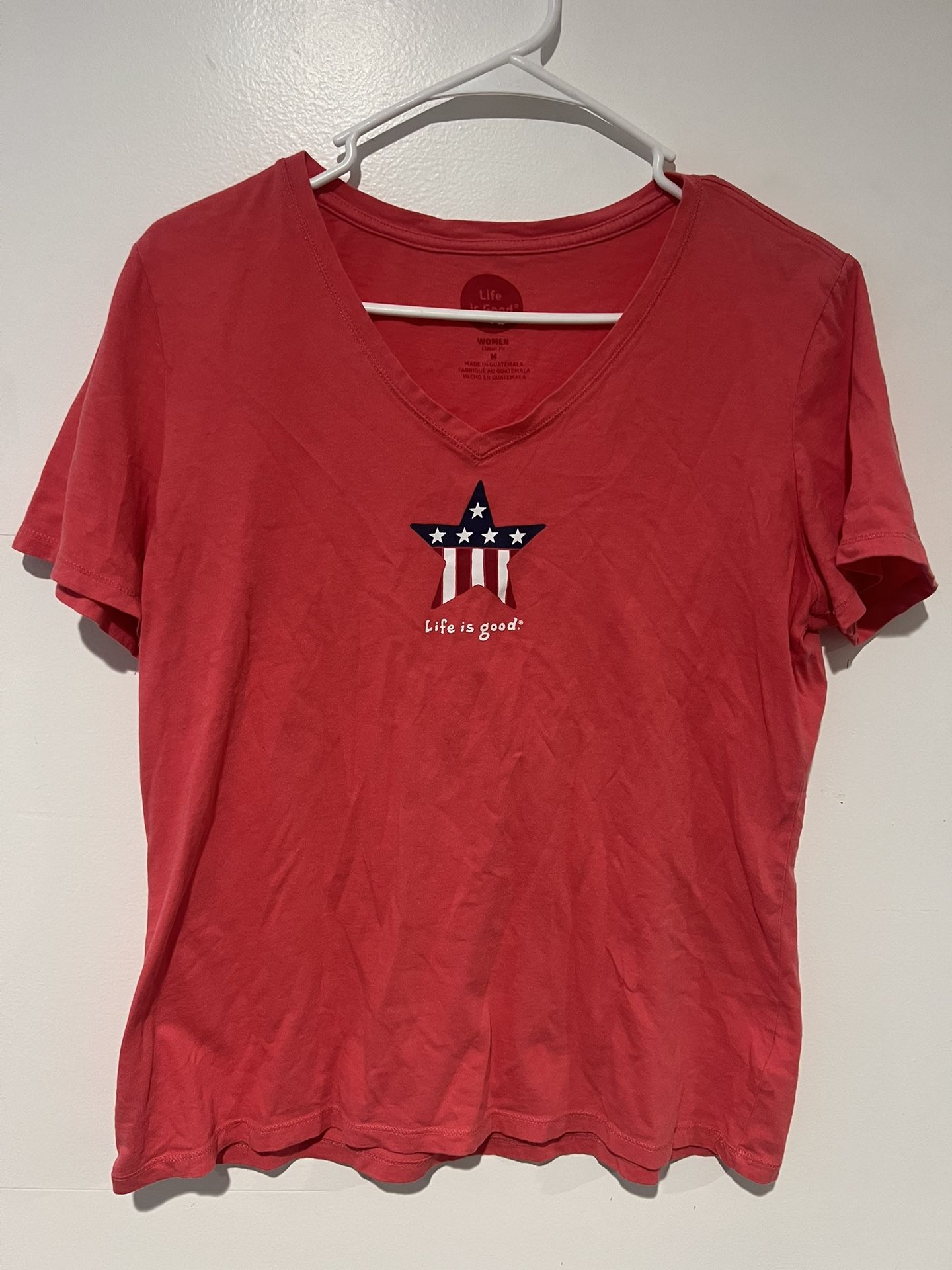 Life is Good women’s size medium v-neck shirt in great condition