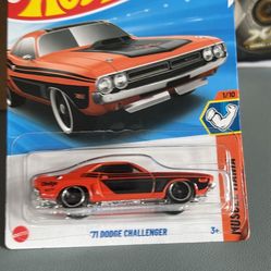 Hot Wheels 131/250 `71 Dodge Challenger 1/10 Muscle Mania 