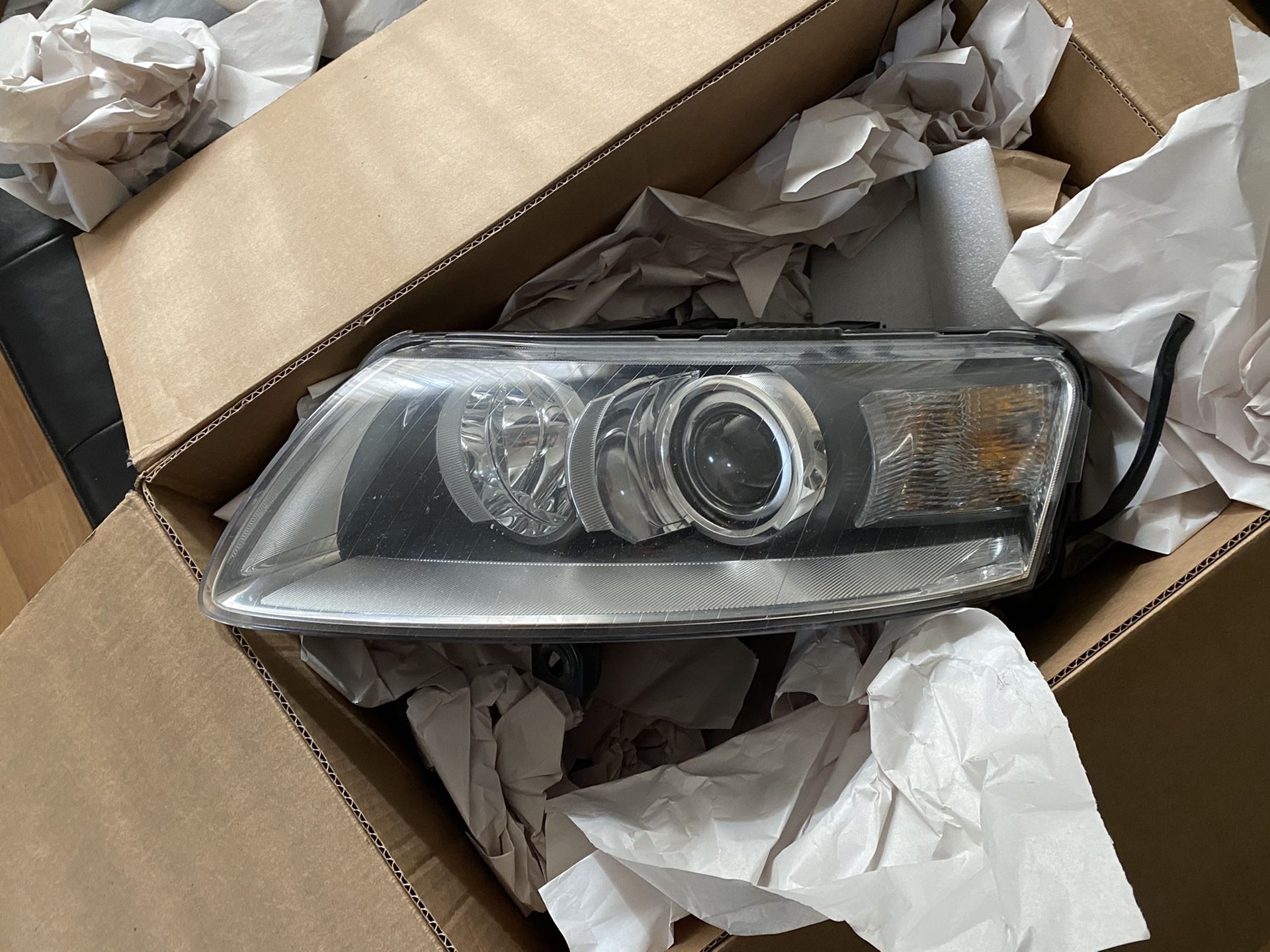 05-08 Audi A6 Headlight Driver-side 1