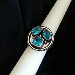 Neat! Blue Topaz Ring -925 Stamped 💍💎💍 Size 8-$25,