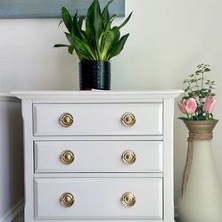 Oversized Creamy White Solid Wood Nightstands