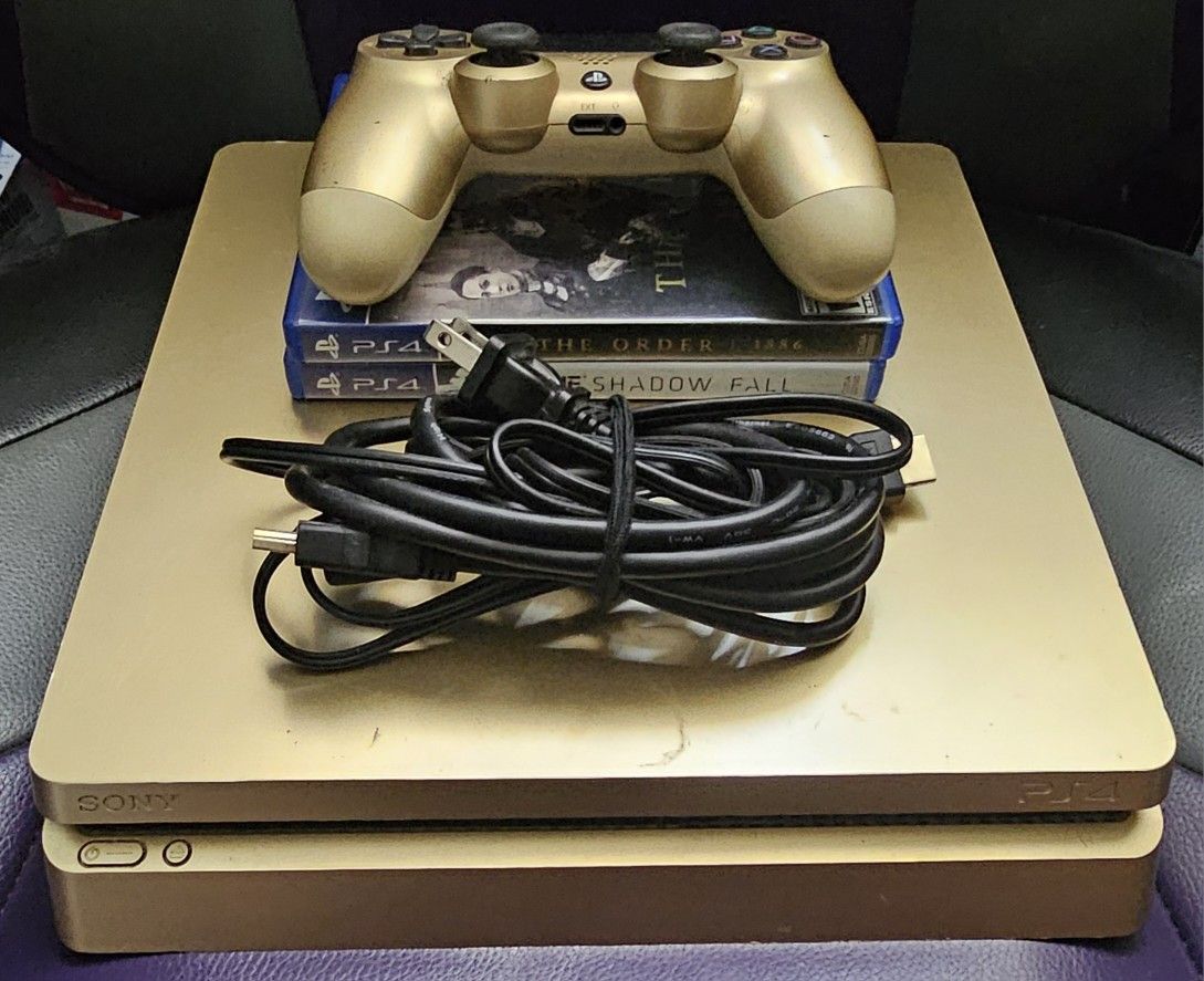 Gold Playstation 4 1TB