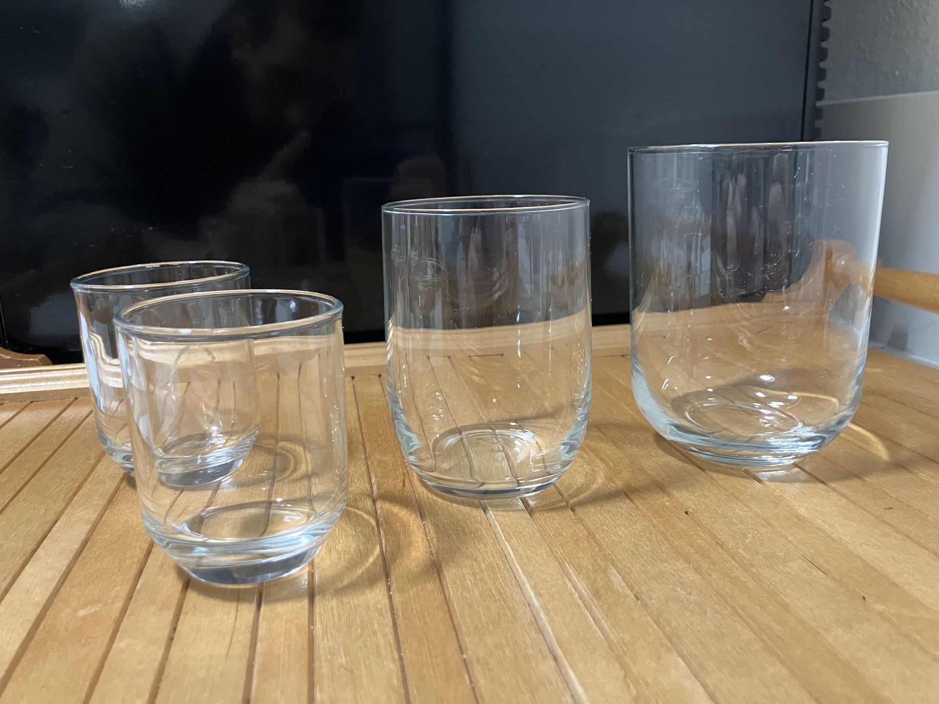 Set Of 4 Glass Cups 
