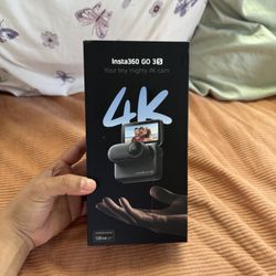 Insta360 GO 3S - 4K Vlogging camera