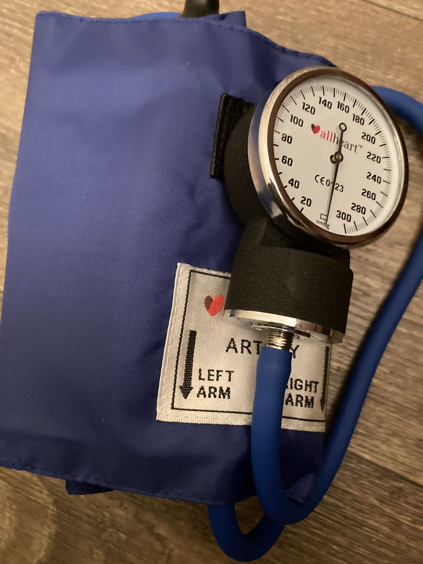 Stethoscope & Aneroid Sphygmomanometer