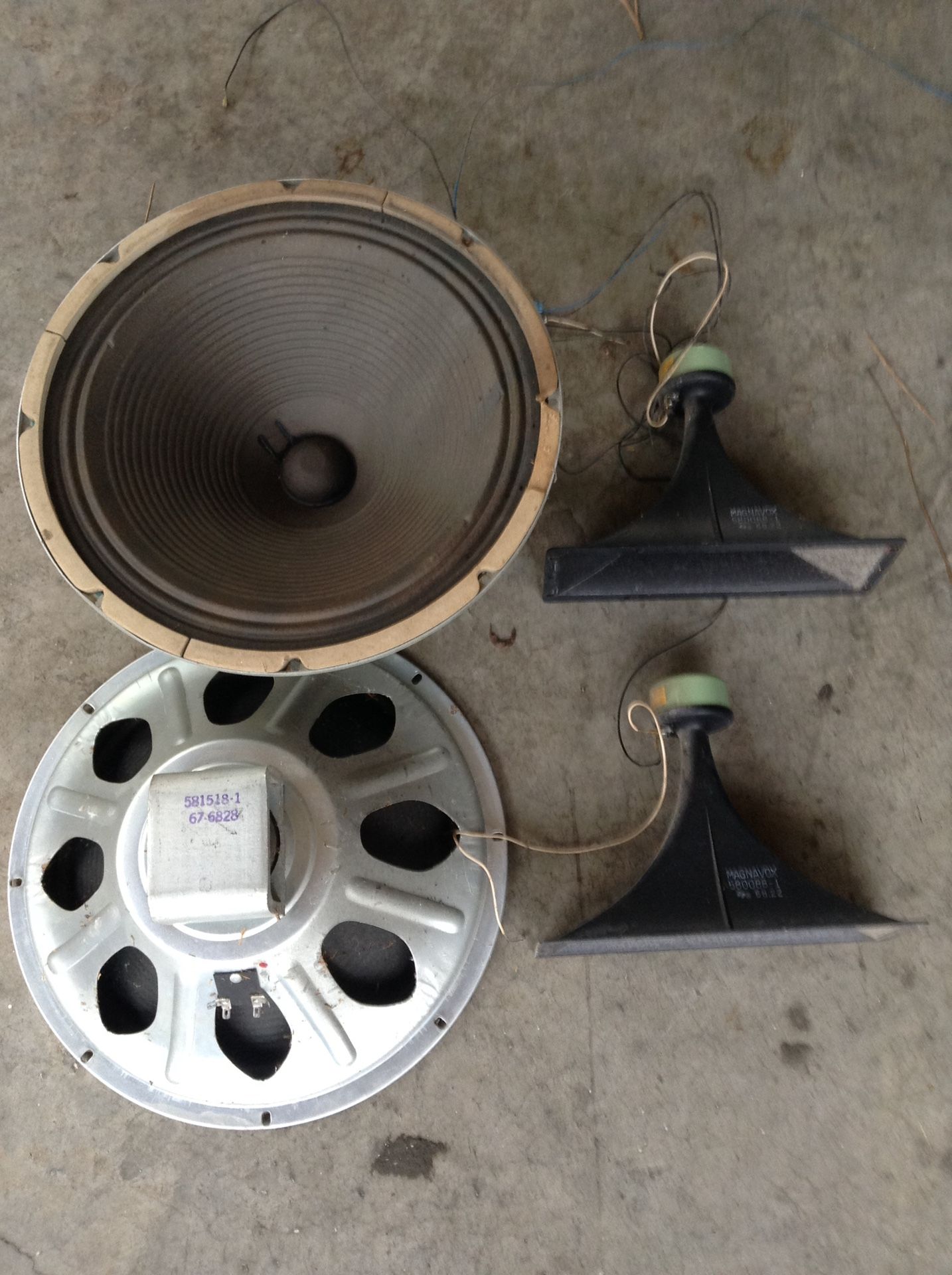 Magnavox speakers $125.00 CASH, TEXT FOR PRICES.