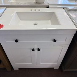 Everdean 31 in. Single Sink White Bath Vanity with White Cultured Marble Top