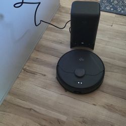 Eufy X8 Pro Robot Vacuum And Mop 