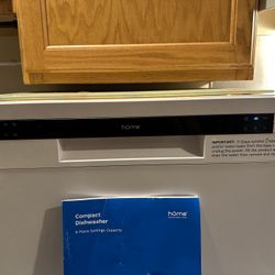 Counter top dishwasher in PRISTINE condition!!!