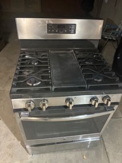 Natural gas stove