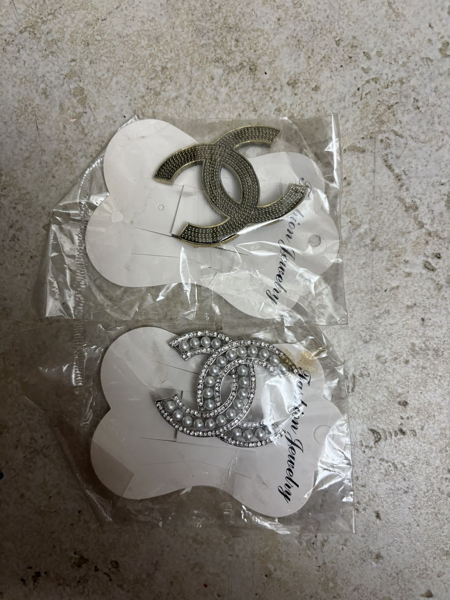 Free Brooch