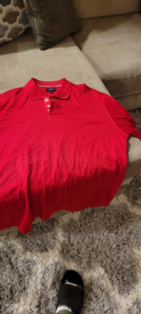 Clothes. Xl Burrberry Red
