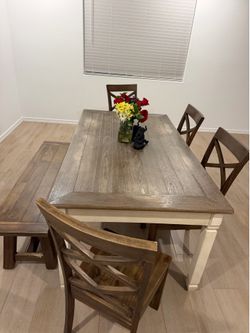 Dining room table