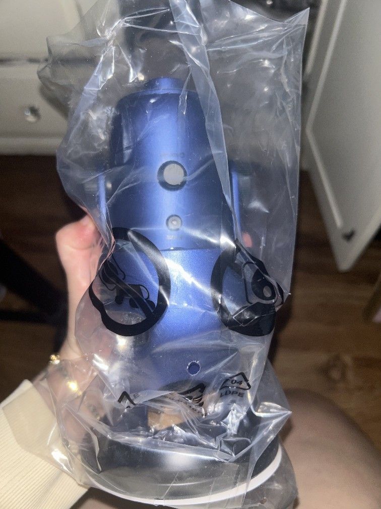 NEW Blue YETI USB microphone