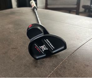 Odyssey X DF2-Ball  Golf Putter coming with cover.