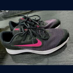 Black & Pink Nike 