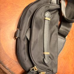 Black Fanny pack 