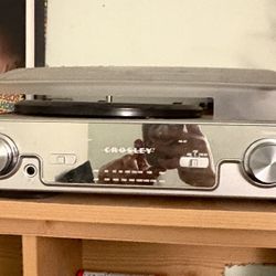 Crosley Tech Turntable 3 Speed AM/FM Radio Portable CR6005A 