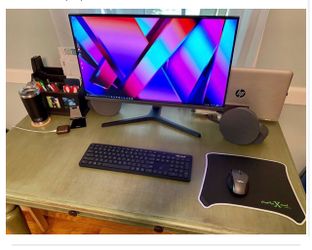 Samsung Monitor 4K office gaming photo