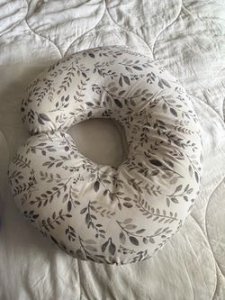 Boppy pillow
