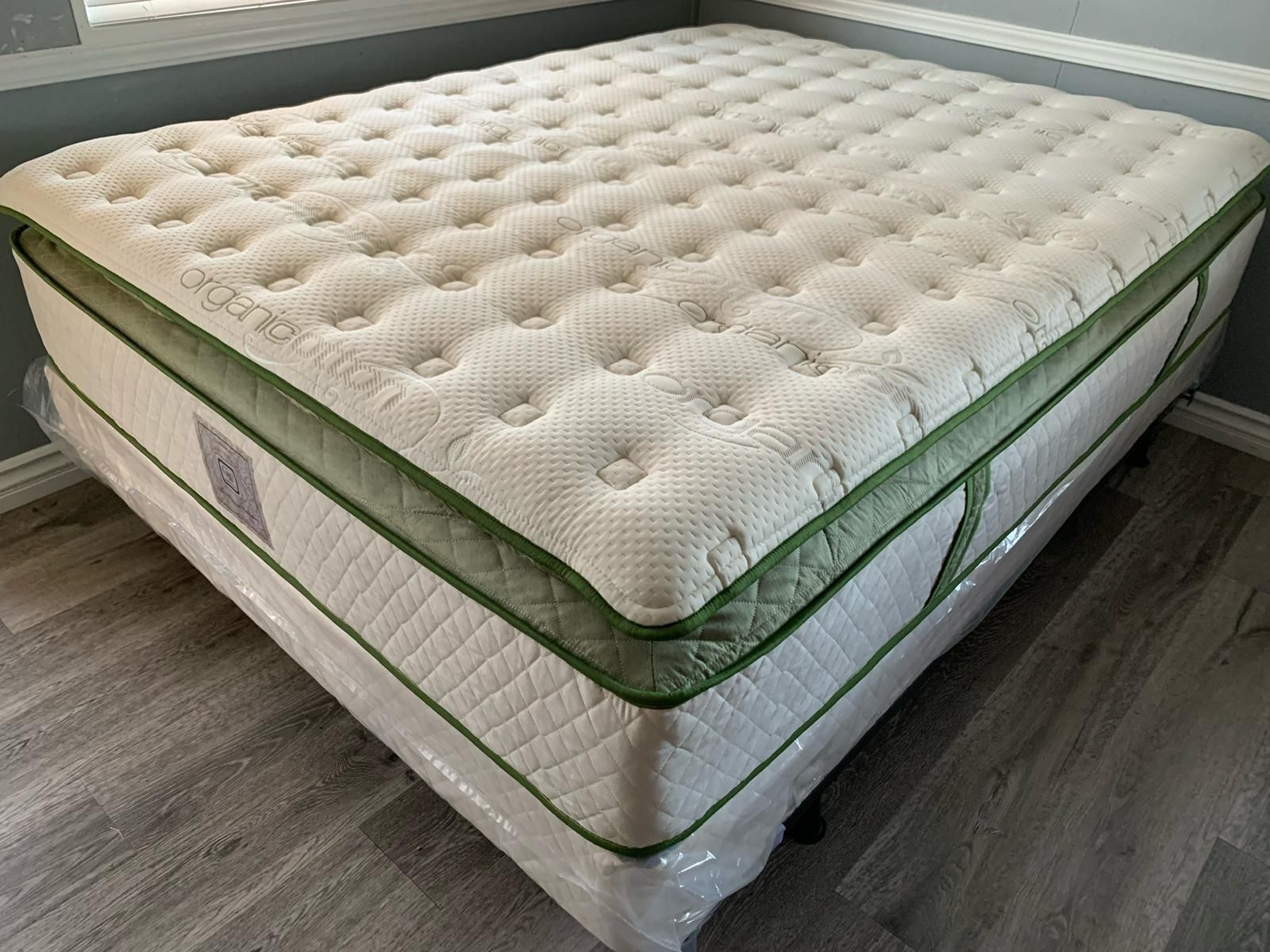 Queen Organic Hybrid Cool Gel Pillow Top Mattress 