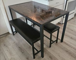 Dining table set