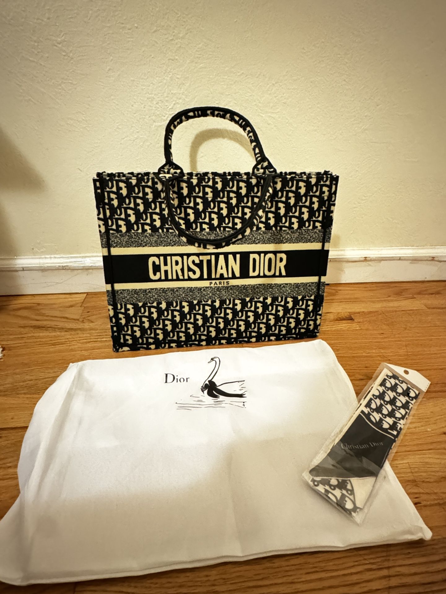 Tote Bag +Accessories