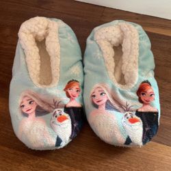 Frozen Slippers