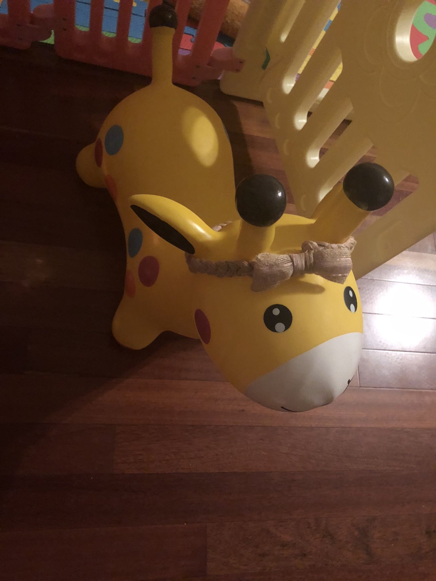 Skip hop giraffe ride toy with music