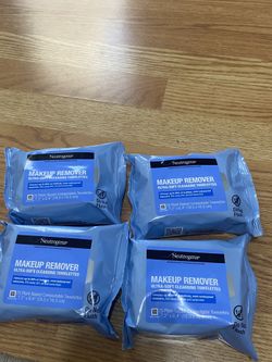 4 Neutrogena Makeup Remover Wipes