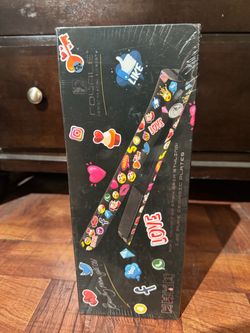 Royale emoji flat iron