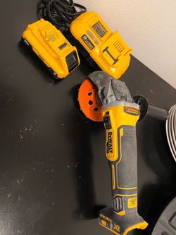 Grinder w/handle , Charger, and battery