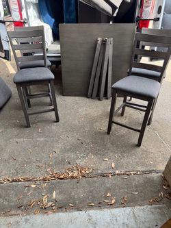 4 seater dining table