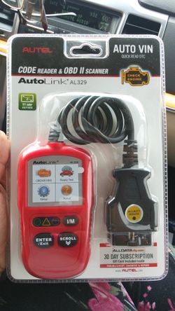 Code reader for vehicles