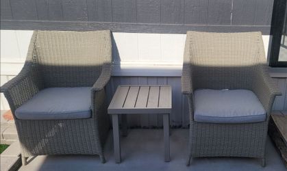 Outdoor Furniture with little metal table