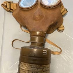 WW2 Gas Mask// Rare Antique