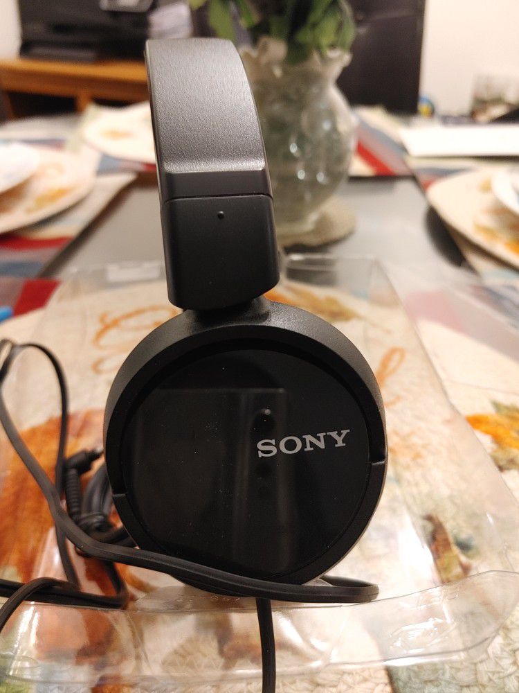 Sony Wired On-ear headphones