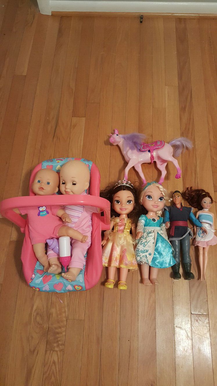 all dolls $15, , Moana singing doll $12, peppa pig houses 2 figurines $20,