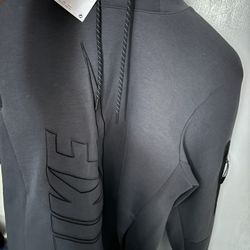 Nike Tech Fleece 