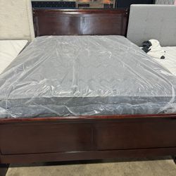 New Queen Bed $400