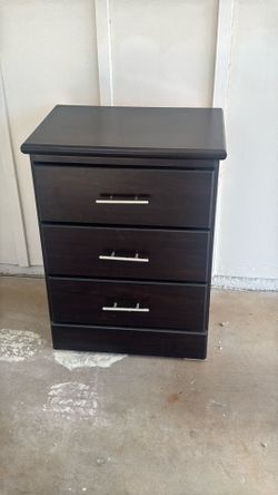 Dresser 3 drawer