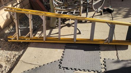 9 Ft  Aluminun step ladder