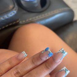 Nails 