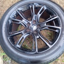 275/45R/20  Rims & Tire Grand Cherokee Jeep