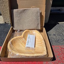 Wooden Heart-Shaped Prayer Bowl Set