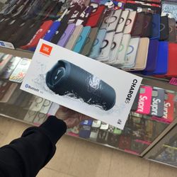 JBL Charge 5 Bluetooth Speaker