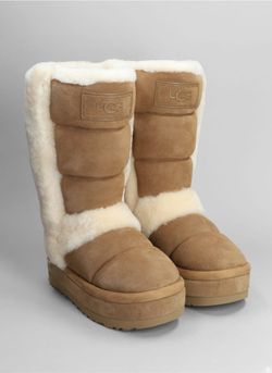 UGG SIZE 6 Women